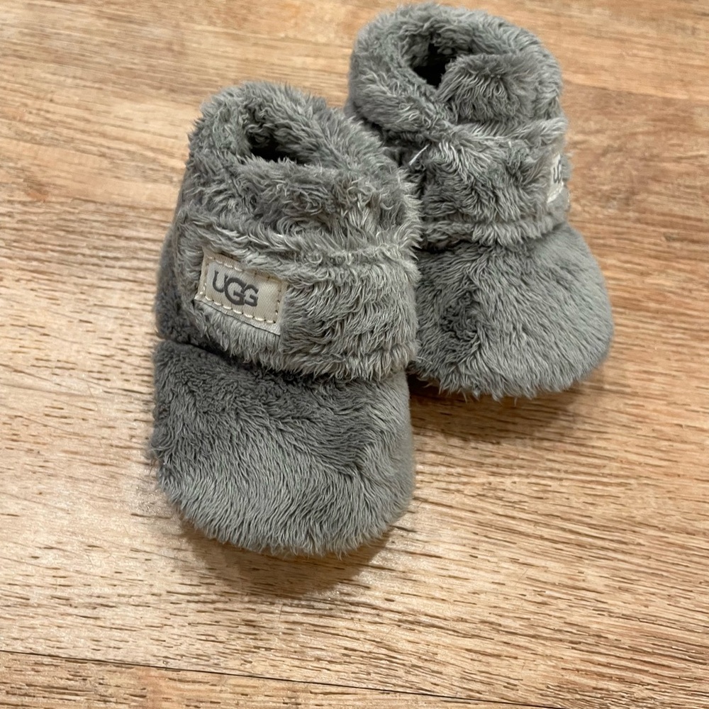 UGG Kids Gray Fuzzy Slippers